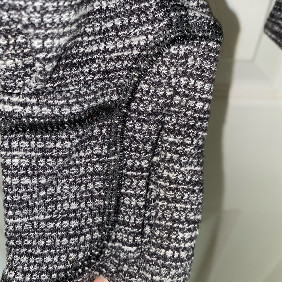 Lululemon Half Zip - Picture 3 of 4